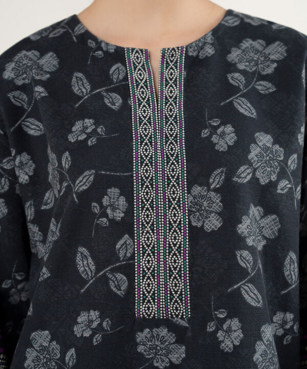3 Piece - Printed Khaddar Suit