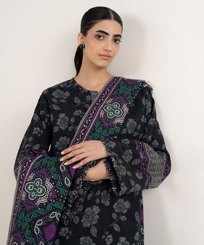 3 Piece - Printed Khaddar Suit