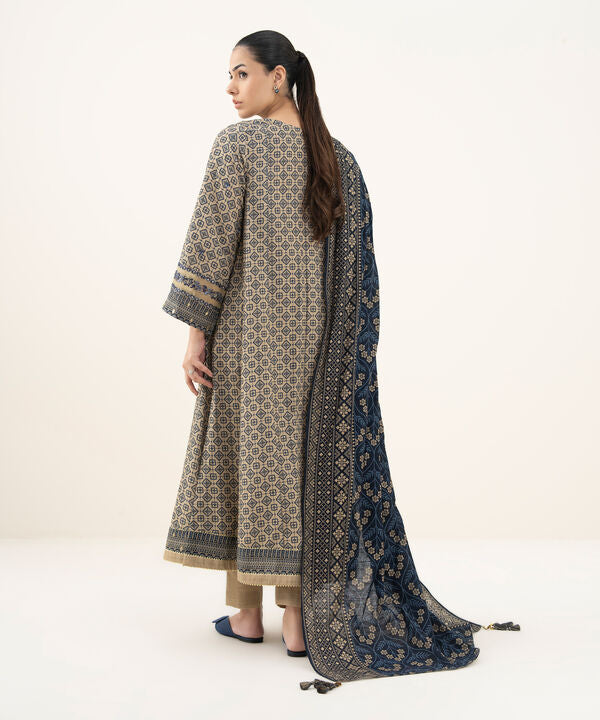 3 Piece - Embroidered Khaddar Suit