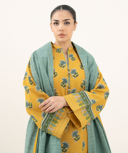 3 Piece - Printed Khaddar Suit