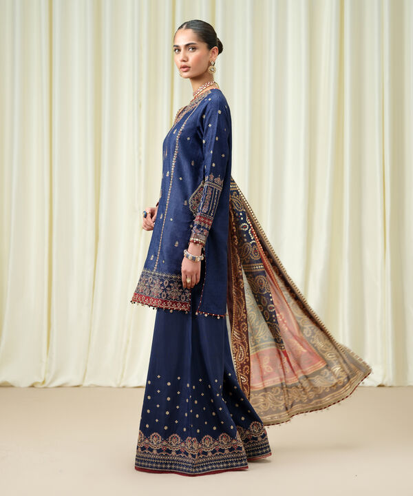 3 Piece - Embroidered Jacquard Suit