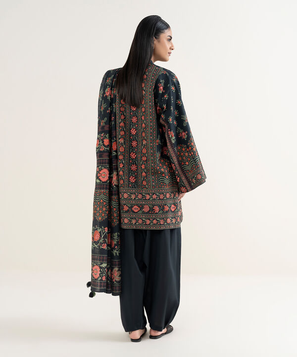 3 Piece - Printed Khaddar Suit