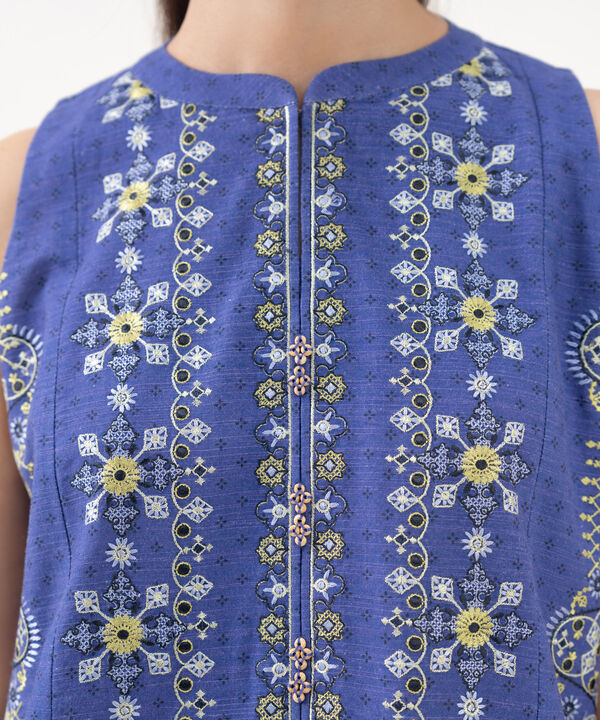 3 Piece - Embroidered Khaddar Suit