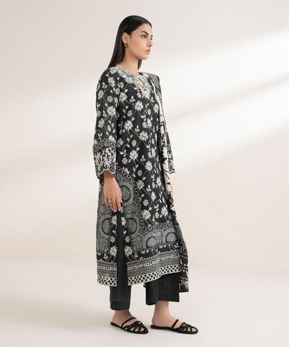 3 Piece - Embroidered Khaddar Suit