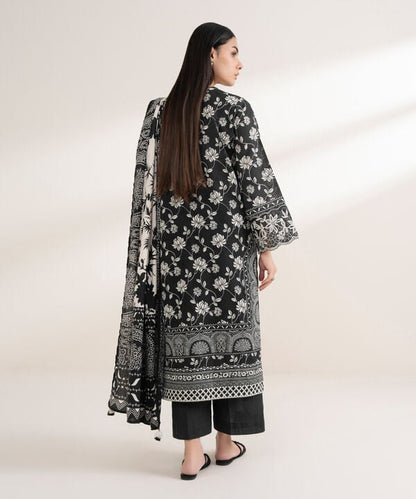 3 Piece - Embroidered Khaddar Suit