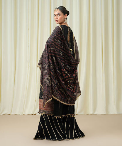 3 Piece - Embroidered Jacquard Suit