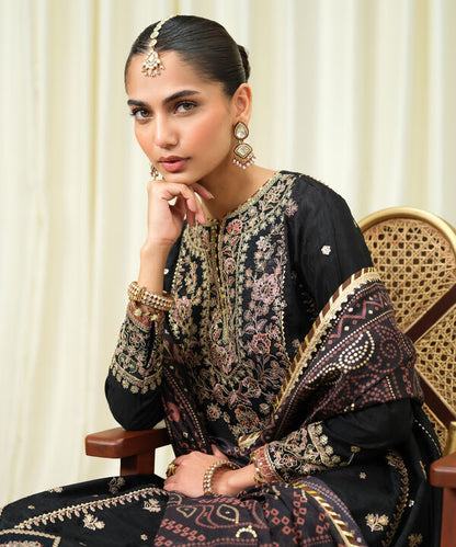 3 Piece - Embroidered Jacquard Suit