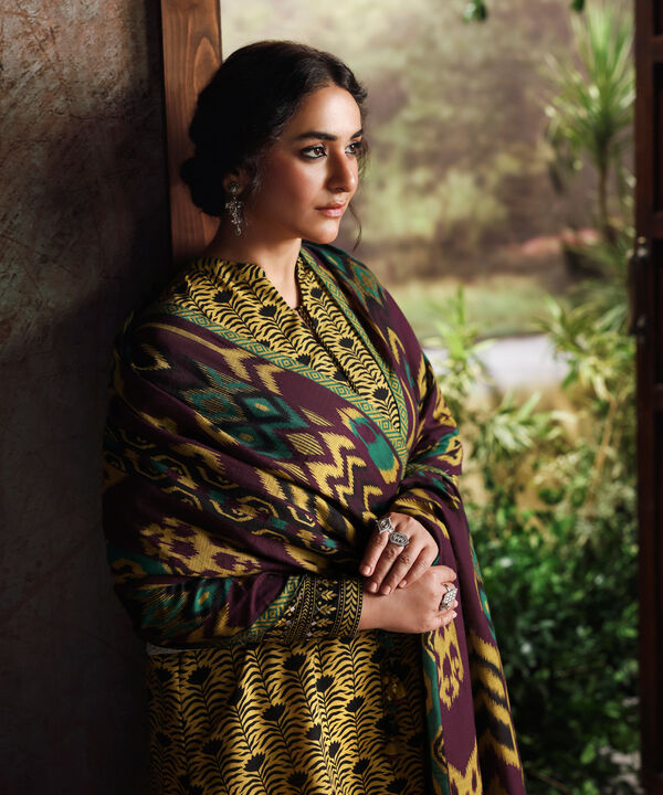 3 Piece - Printed Khaddar Suit