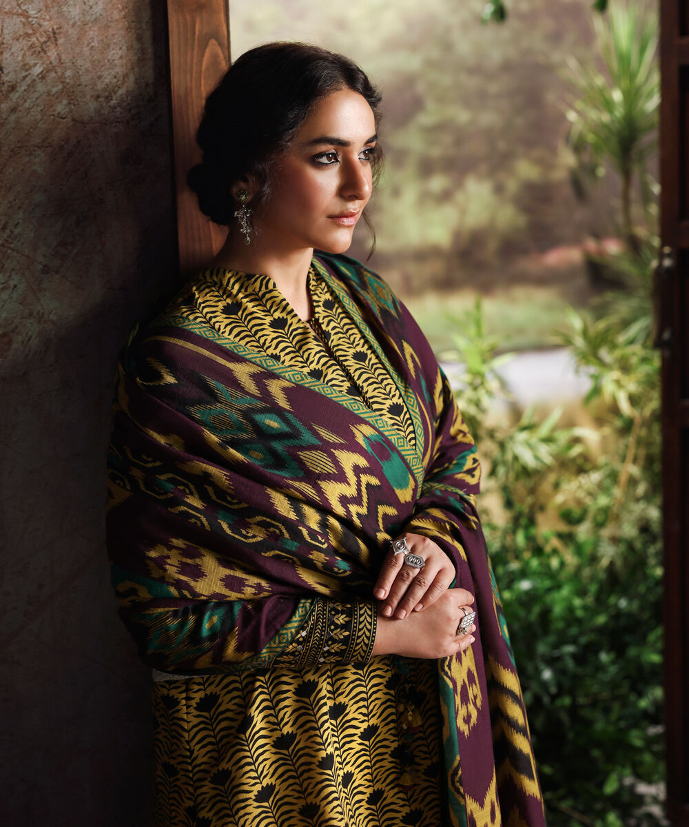 3 Piece - Printed Khaddar Suit