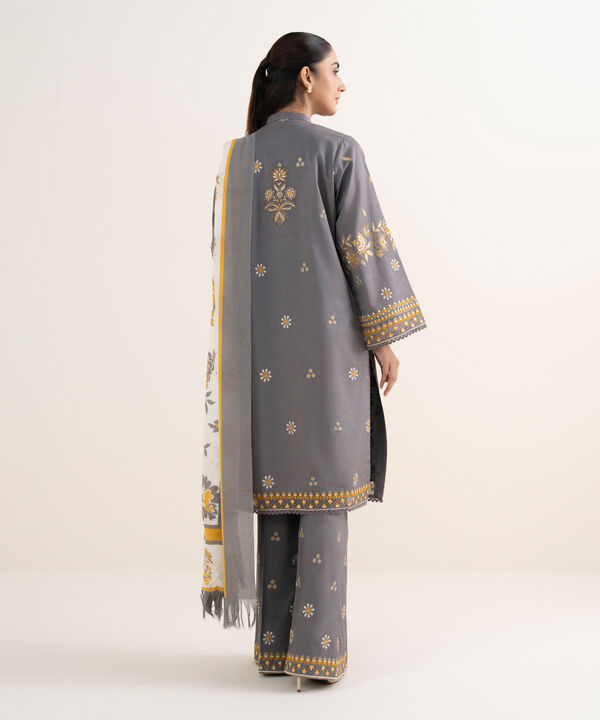 3 Piece - Embroidered Zari Khaddar Suit