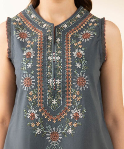 3 Piece - Embroidered Lawn Suit (Unstitched)