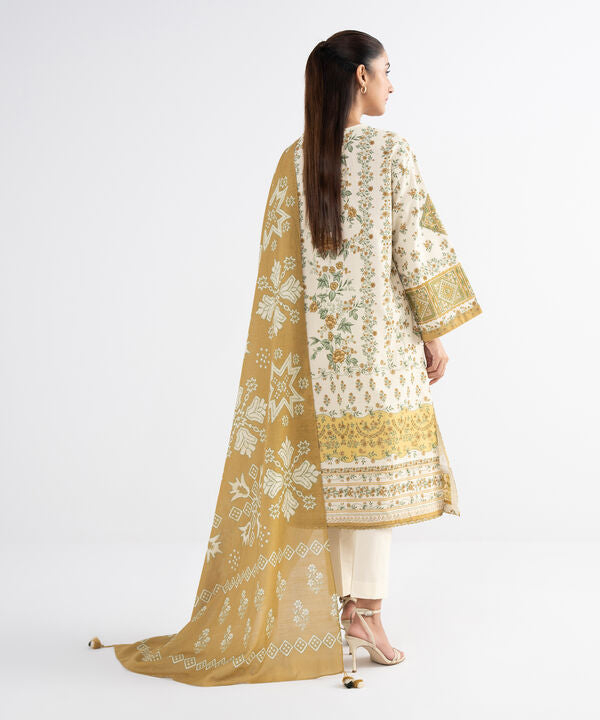 3 Piece - Embroidered Khaddar Suit