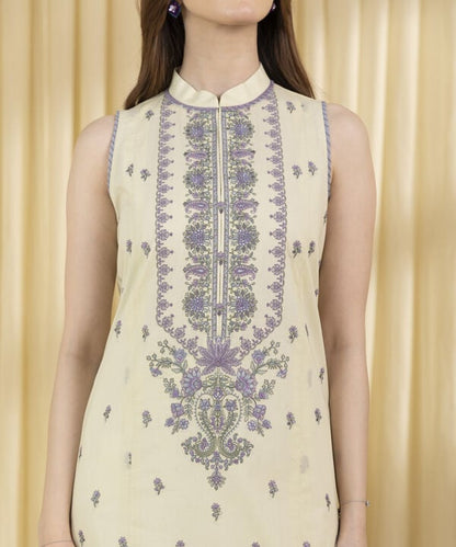 3 Piece - Embroidered Lawn Suit (Unstitched)