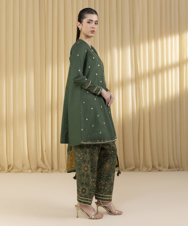 3 Piece - Embroidered Zari Lawn Suit (Unstitched)